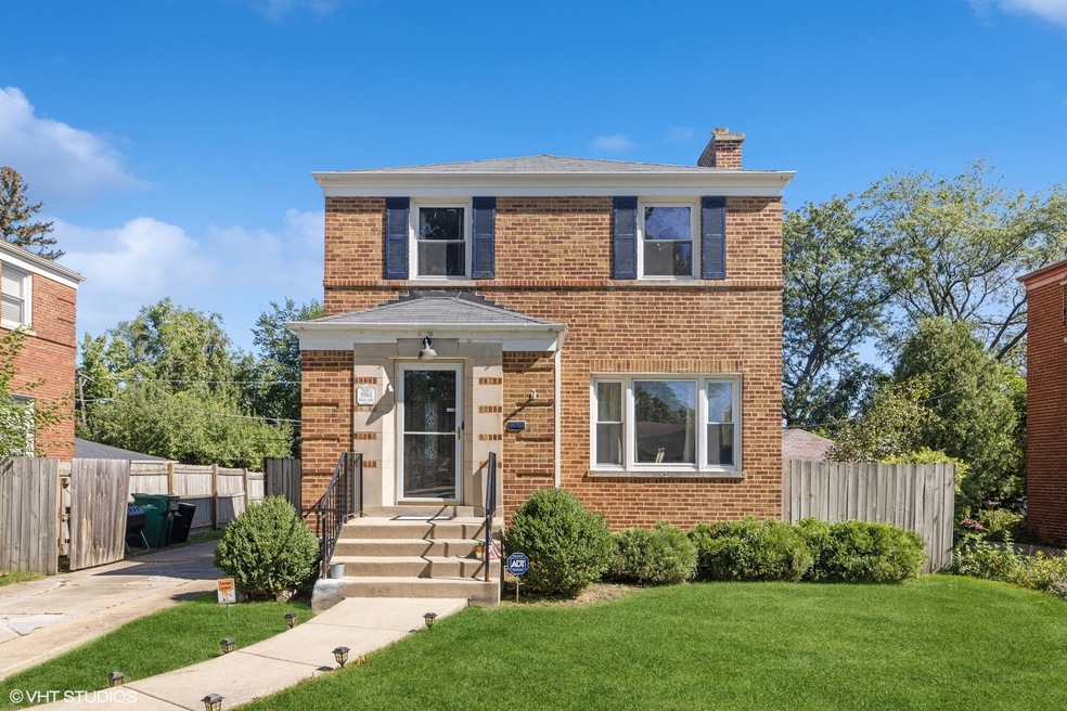 9964 Drury Ln, Westchester, IL 60154 - photo 1