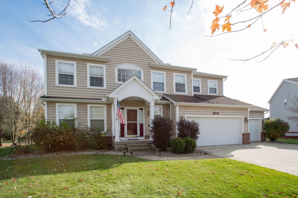 6148_Saddle_Ridge_Court_02