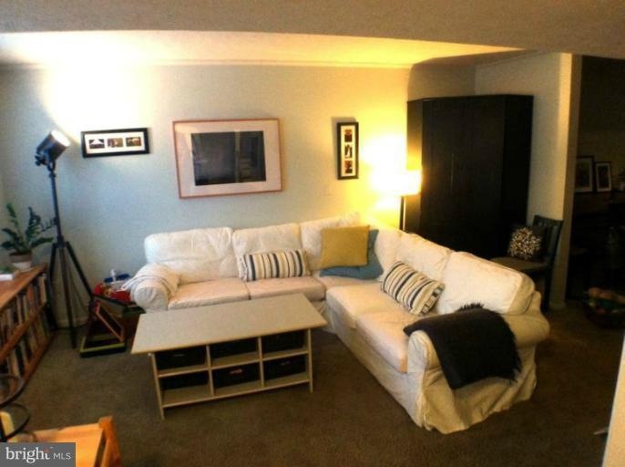 14013D Grumble Jones Ct, Centreville, VA 20121 - photo 1