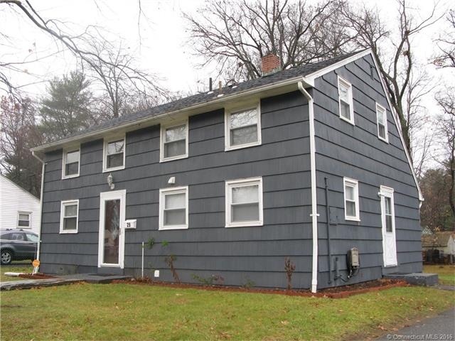 Frontal view of Home from driveway