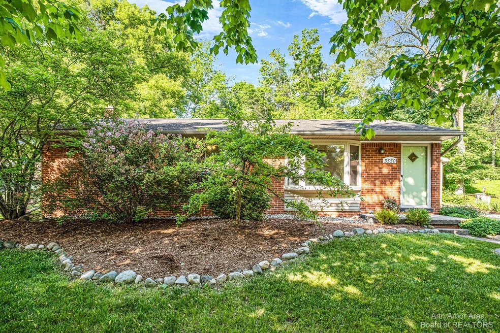 3550 Cushing Ct, Dexter, MI 48130 - photo 1