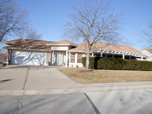 908 NW North Ridge Ct, Blue Springs, MO 64015 - photo 1