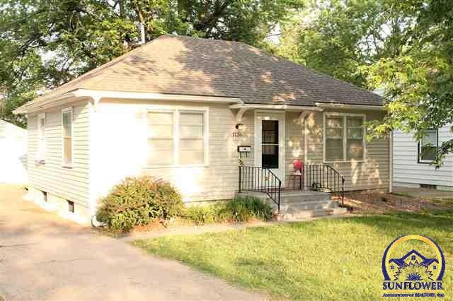 1136 SW Jane Ave, Topeka, KS 66604 - photo 1