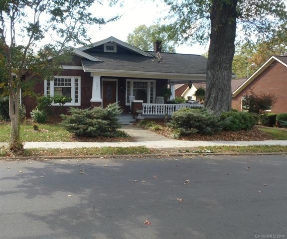 121 N Oakwood Dr, Statesville, NC 28677 - photo 1