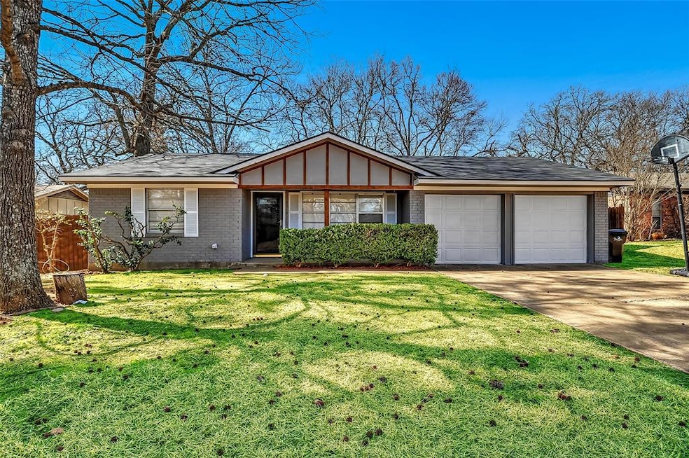 2919 W Day St, Denison, TX 75020 - photo 1