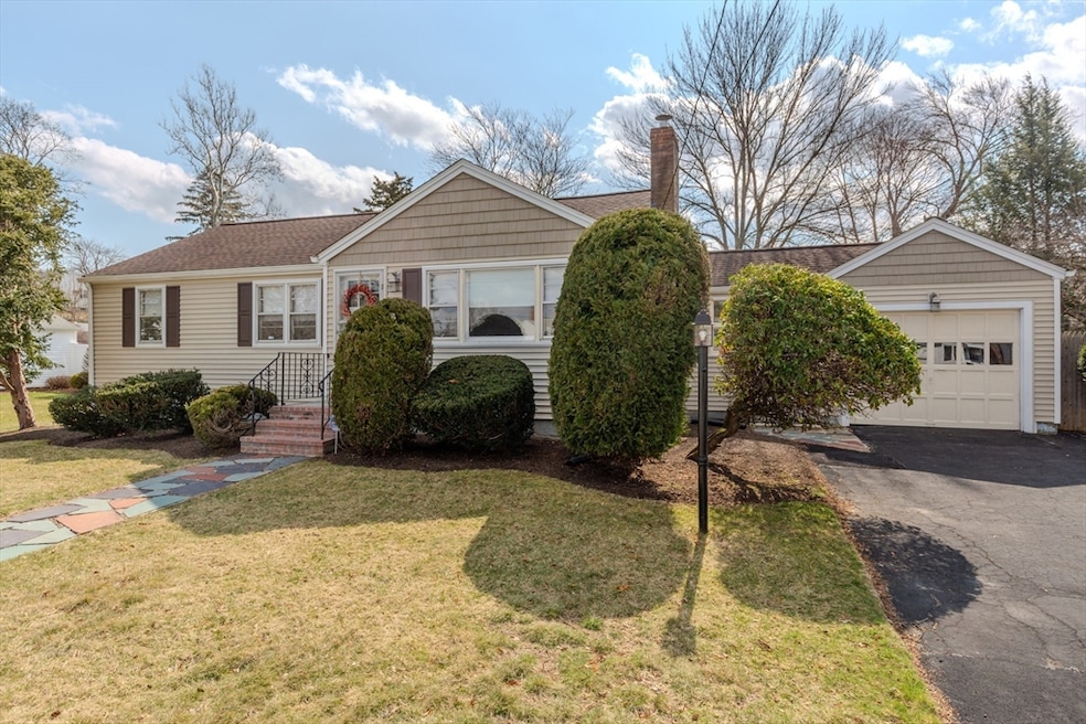 15 Day Cir, Woburn, MA 01801 - photo 1