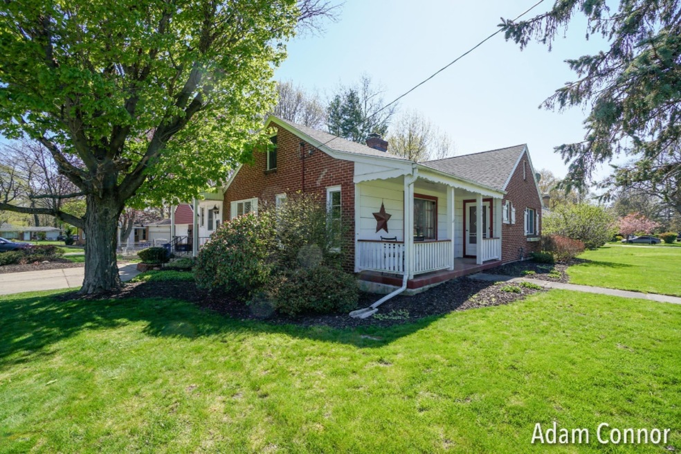 1758 32nd Street SE, Grand Rapids, MI 49