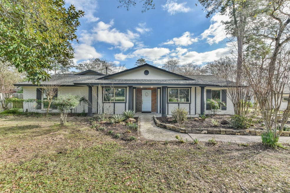 811 Kip Ln, Pinehurst, TX 77362 - photo 1