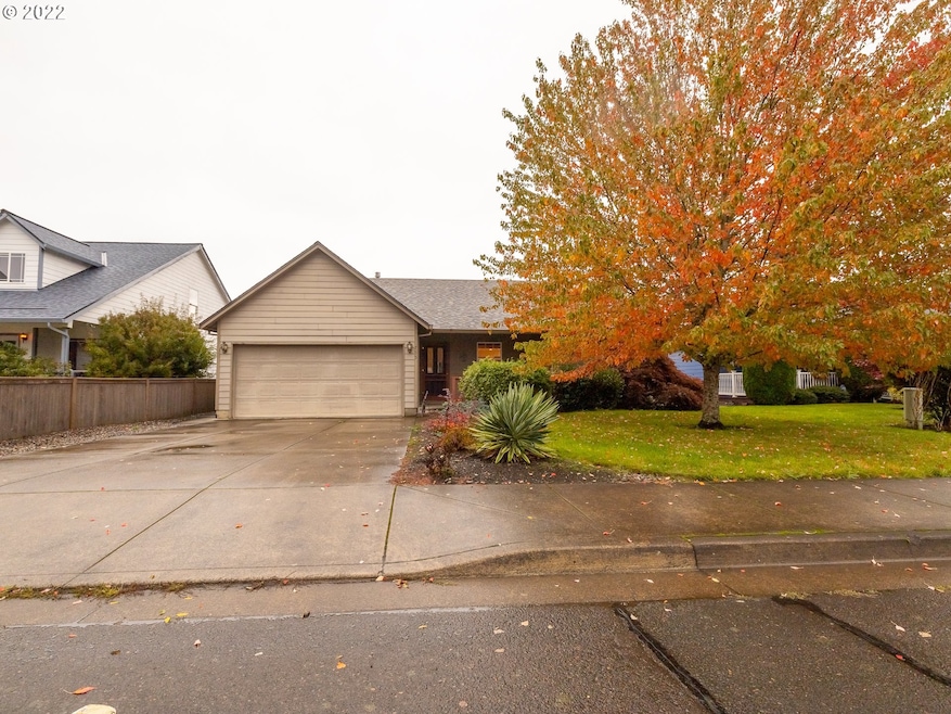 755 SE Justin St, Sheridan, OR 97378 - photo 1