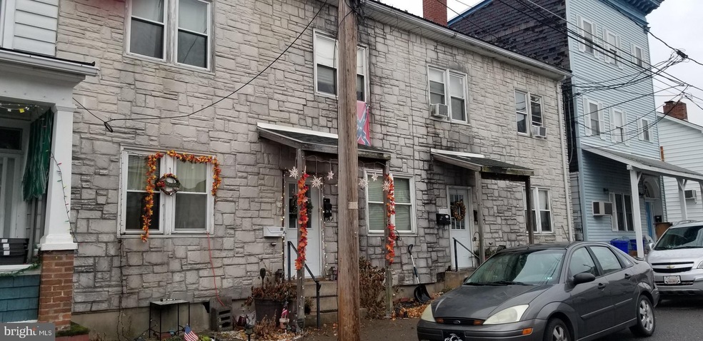 28 N Mill St, Saint Clair, PA 17970 - photo 1