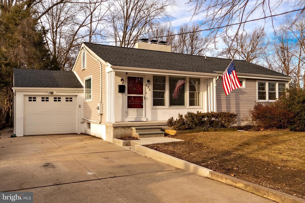 526 Sutherland Rd, Ewing, NJ 08618 - photo 1