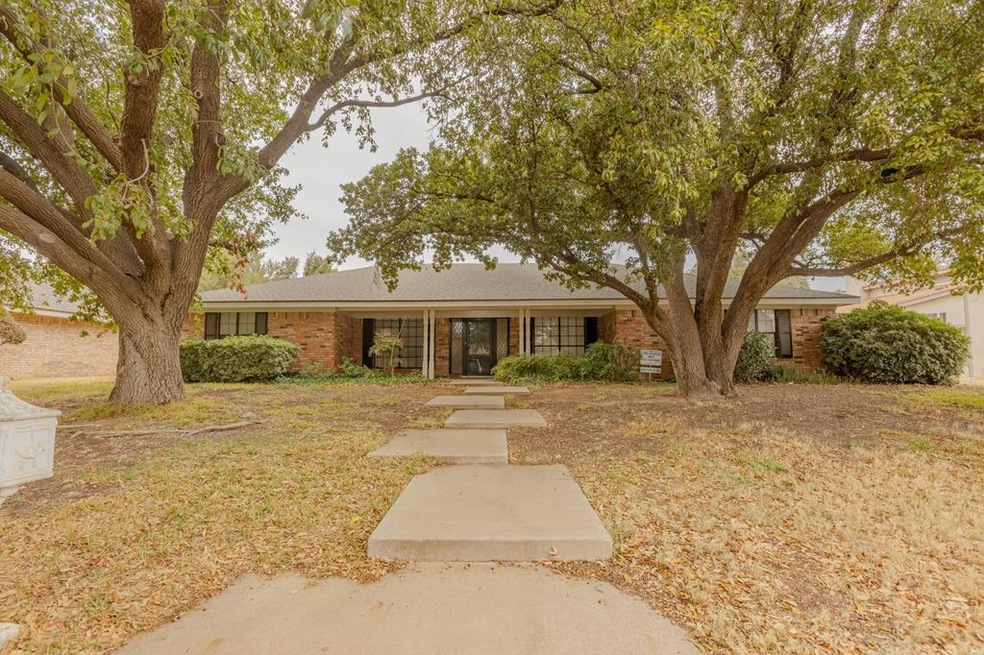 2504 Culpeper Dr, Midland, TX 79705 - photo 1