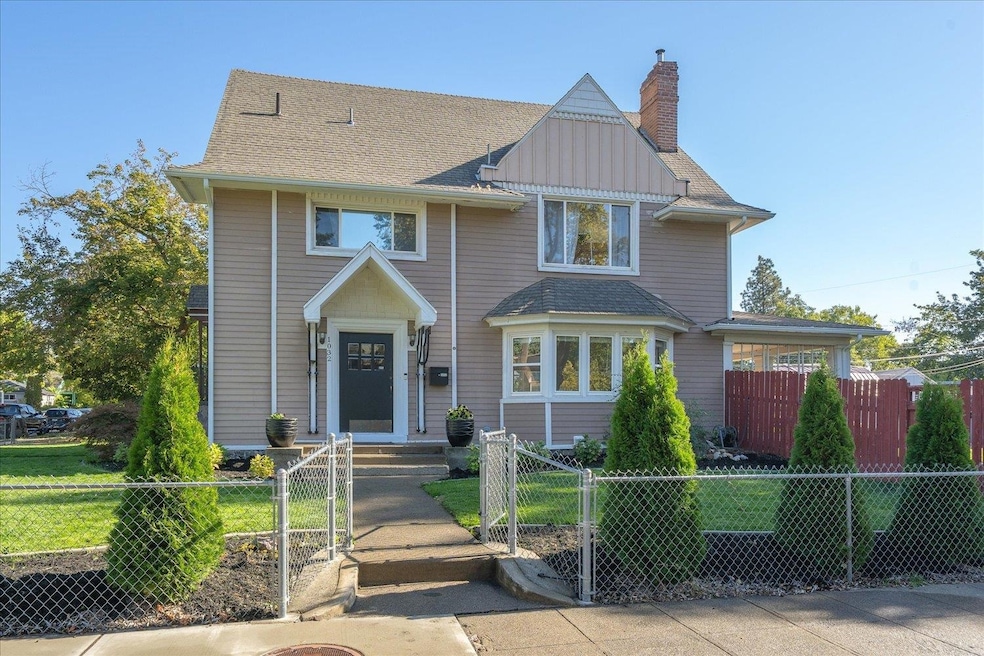 1032 N A St, Spokane, WA 99201 - photo 1