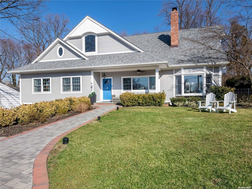 4 Fairview Ln, Glen Cove, NY 11542 - photo 1