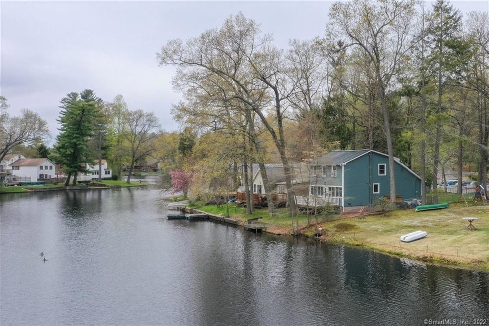 84 W Shore Dr, Enfield, CT 06082 - photo 1