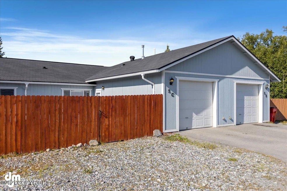 01-Exterior Front-1143