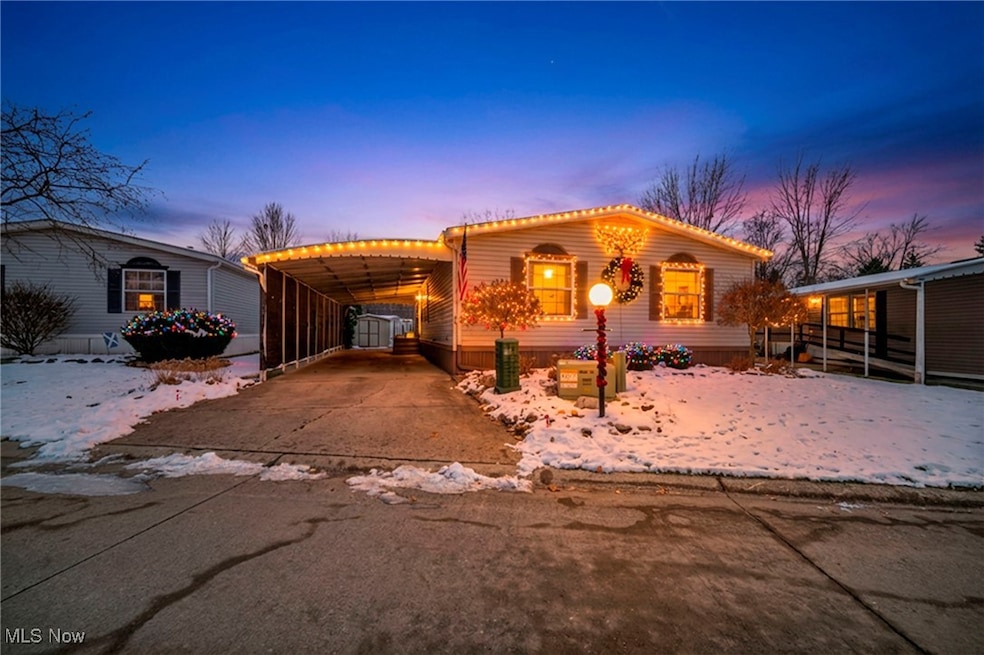 27202 Cook Rd unit 95, Olmsted Township, OH 44138 - photo 1