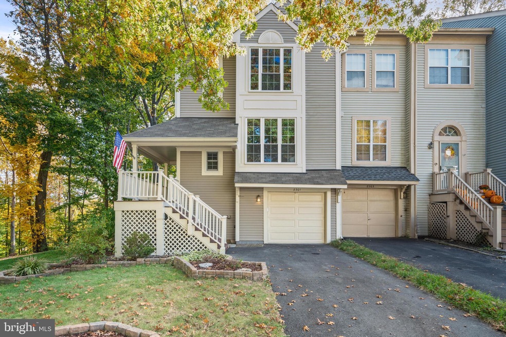 8301 Linden Oaks Ct, Lorton, VA 22079 - photo 1