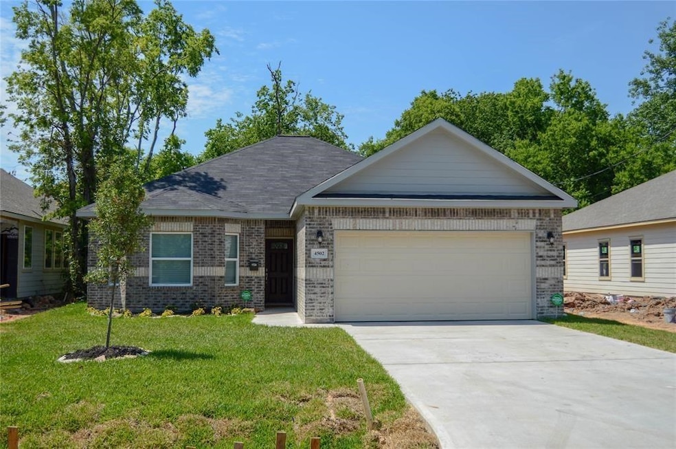 8026 Sealey St, Houston, TX 77088 - photo 1