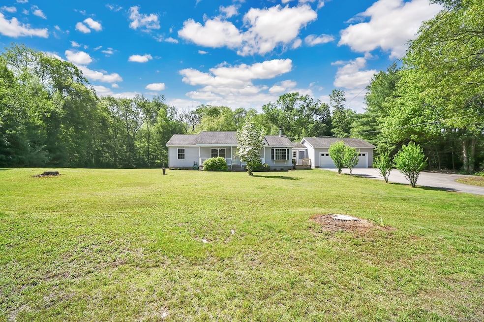 125 E Old Route 6, Hampton, CT 06247 - photo 1