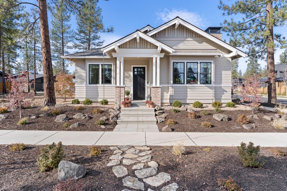 1199 NW Londonderry Place, Bend, OR 97703 - photo 1