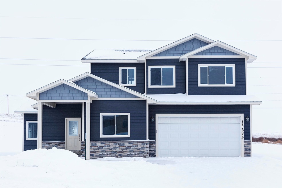 13694 Karen St, Williston, ND 58801 - photo 1