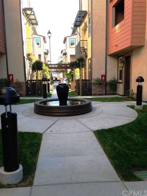 Elegant walkways w fountains throughout the commun