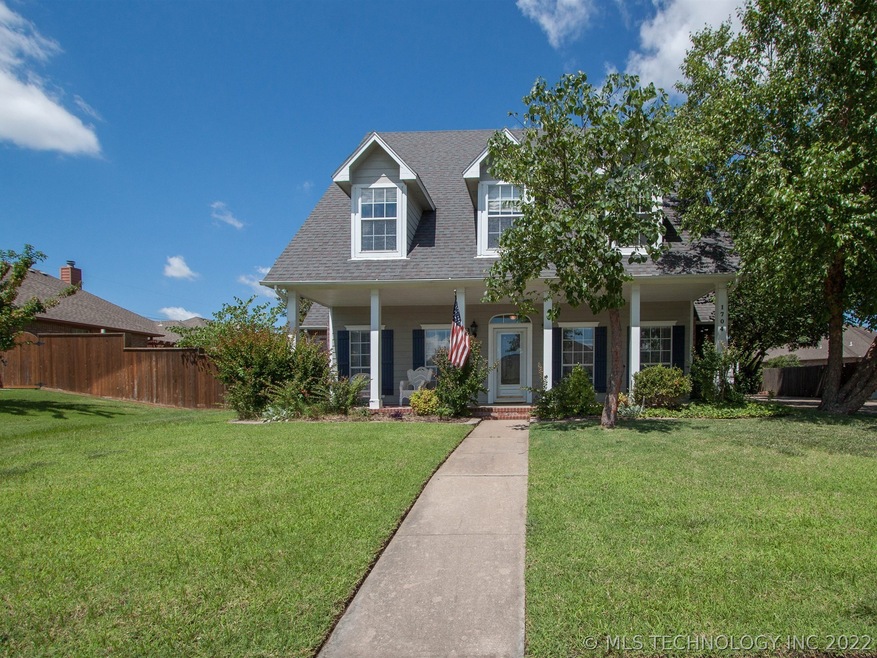 Great curb appeal with the center walkway, over-si