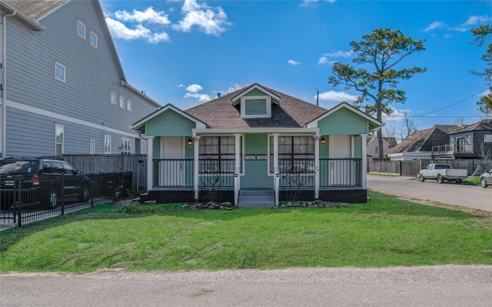 704 E 25th St, Houston, TX 77008 - photo 1
