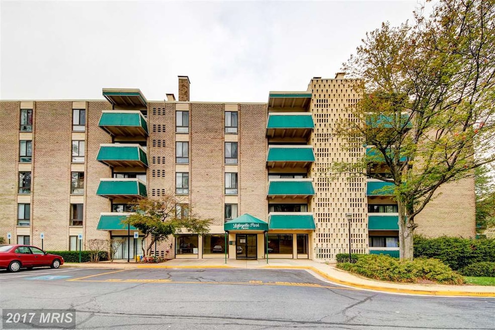Lafayette Park unit 407, Falls Church, VA 22041 - photo 1