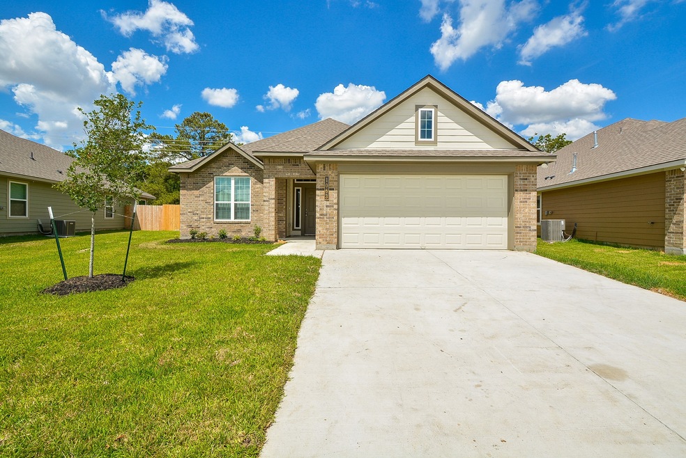 1063 Bending Trail Dr, Tomball, TX 77375 - photo 1