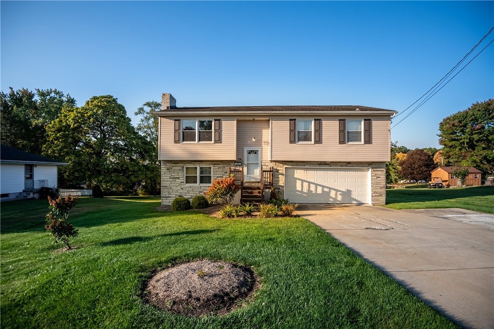 Welcome to 336 Pershing Dr Farrell, PA 16121