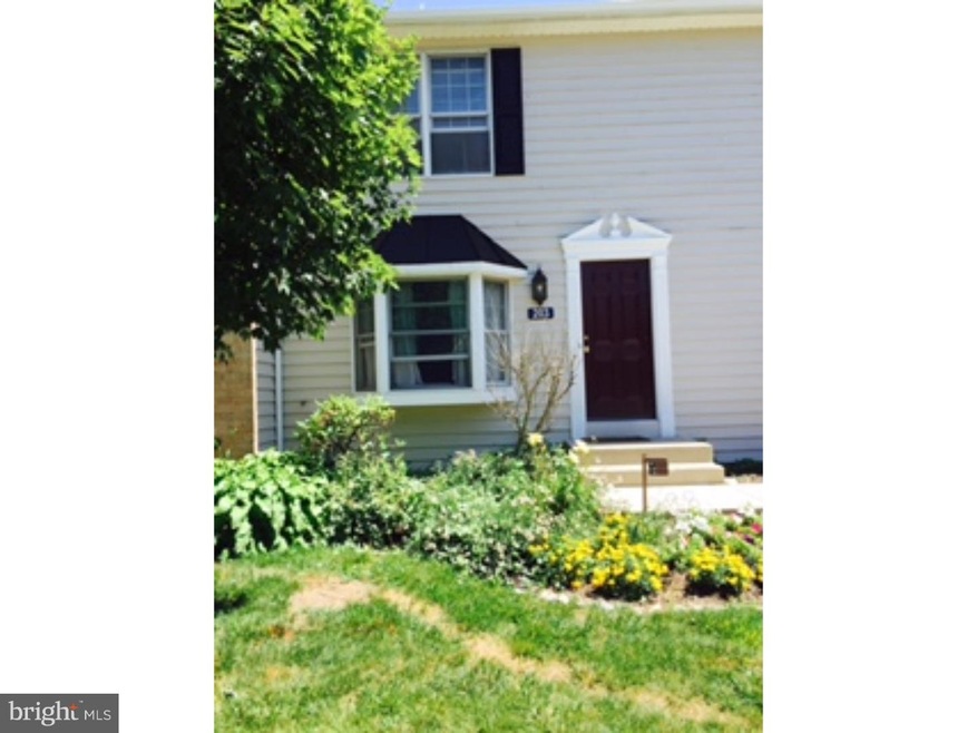 203 Meadow Ct, Glen Mills, PA 19342 - photo 1