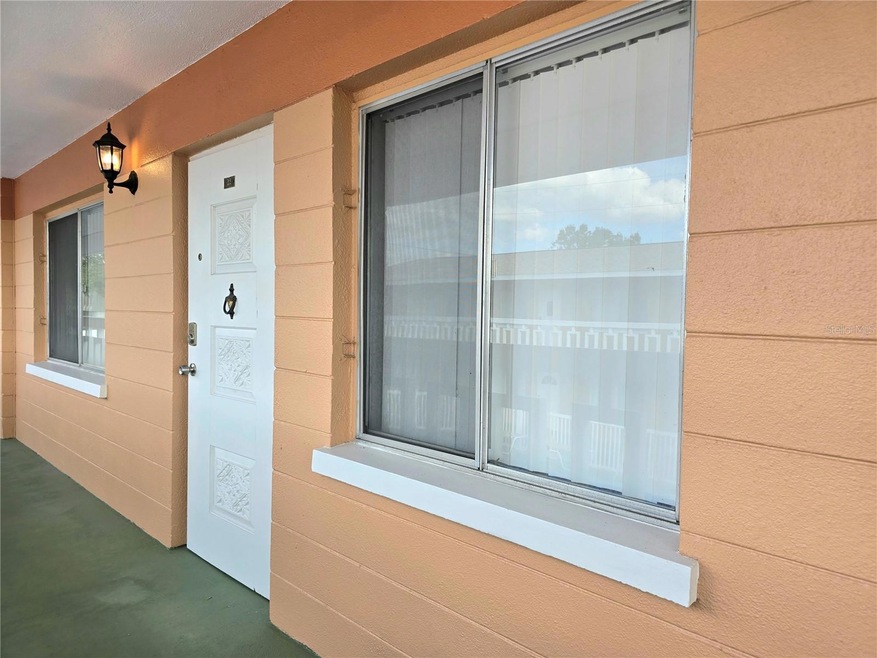 2111 Lakeview Dr unit 3C, Sebring, FL 33870 - photo 1