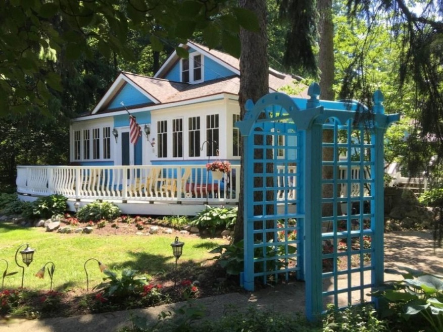 15817 Lakeshore Rd, Union Pier, MI 49129 - photo 1