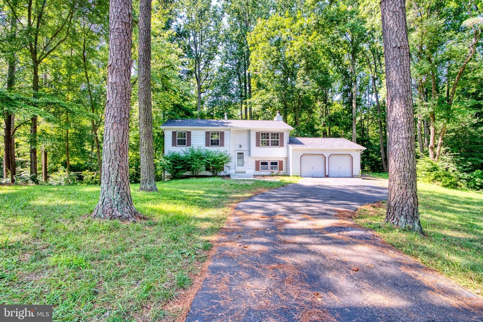 39435 Pocahontas Dr, Mechanicsville, MD 20659 - photo 1