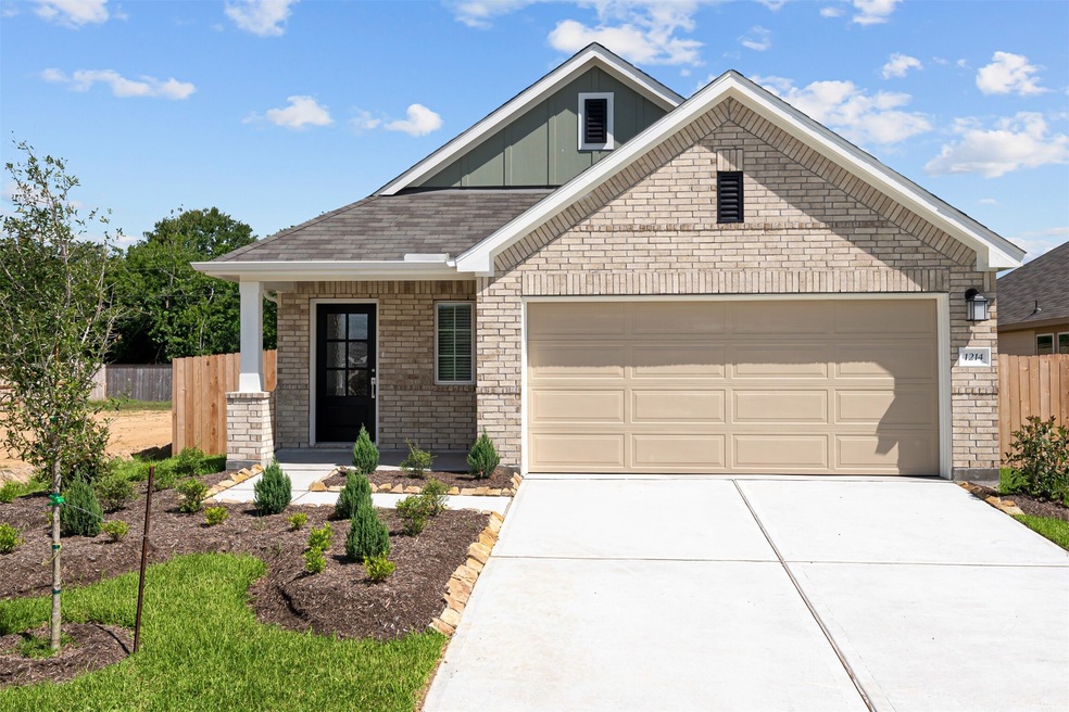 1214 Filly Creek Dr, Alvin, TX 77511 - photo 1