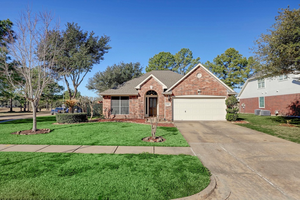 8903 Aberdeen Park Dr, Houston, TX 77095 - photo 1