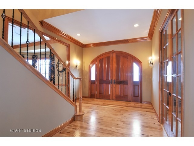 29W280 Hartman Dr, Naperville, IL 60564 - photo 1