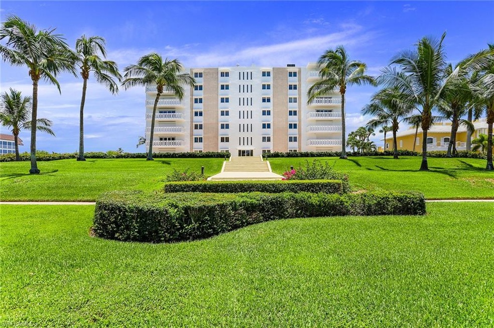 1325 7th St S unit 3D, Naples, FL 34102 - photo 1