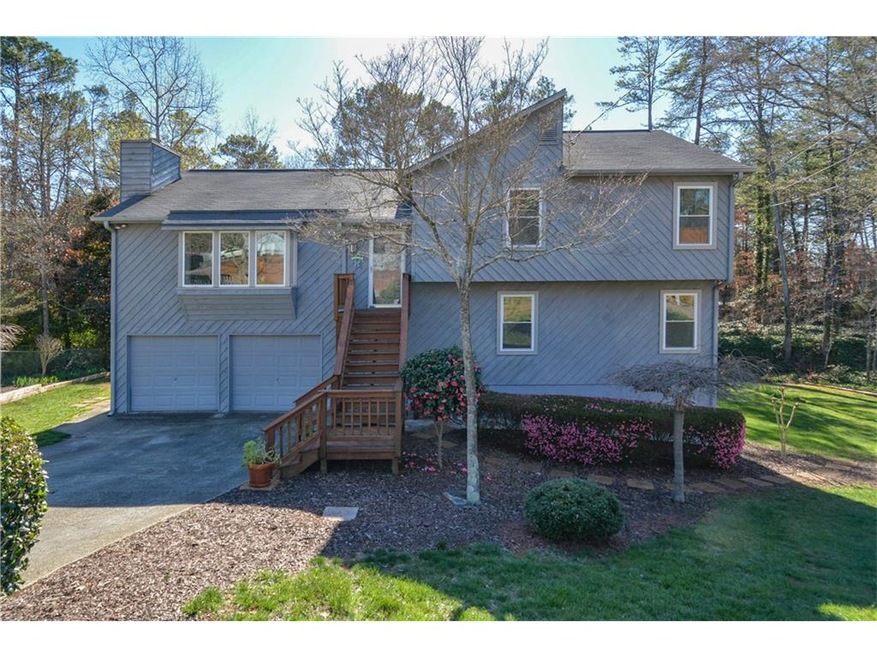 2096 Ravenwood Ct NE, Marietta, GA 30066 - photo 1