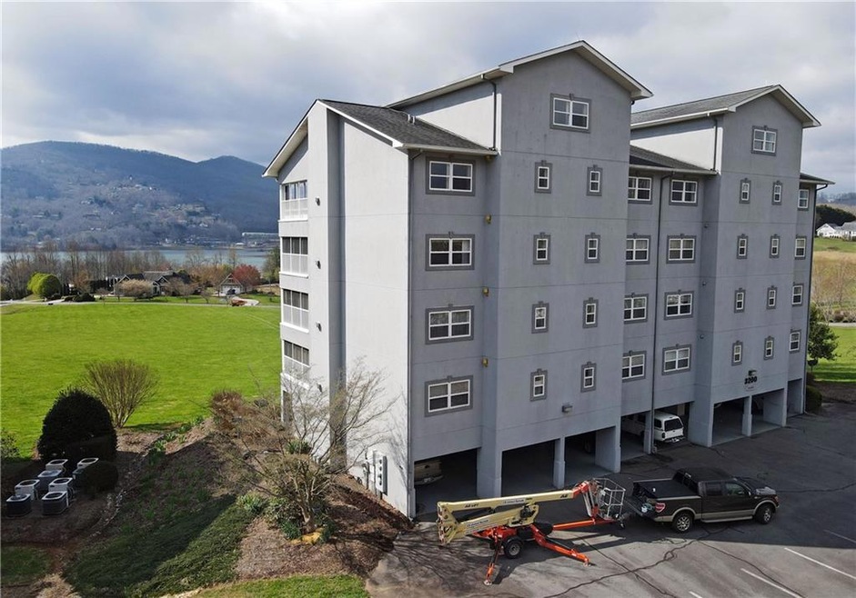 Sold $425,000 • Co-Listing Agent