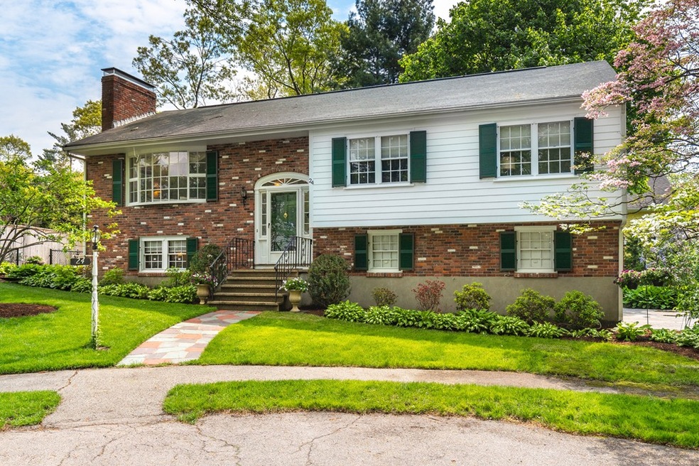 24 Heritage Ln, Milton, MA 02186 - photo 1