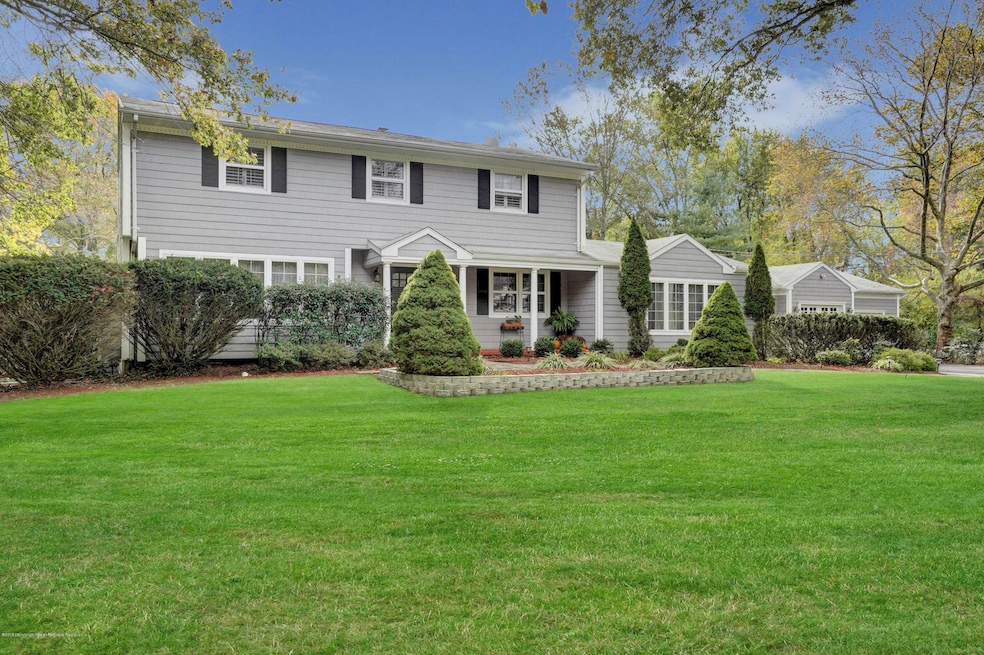 8 Spring Valley Dr, Holmdel, NJ 07733 - photo 1