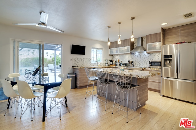 Modern kitchen offering a natural integration of t
