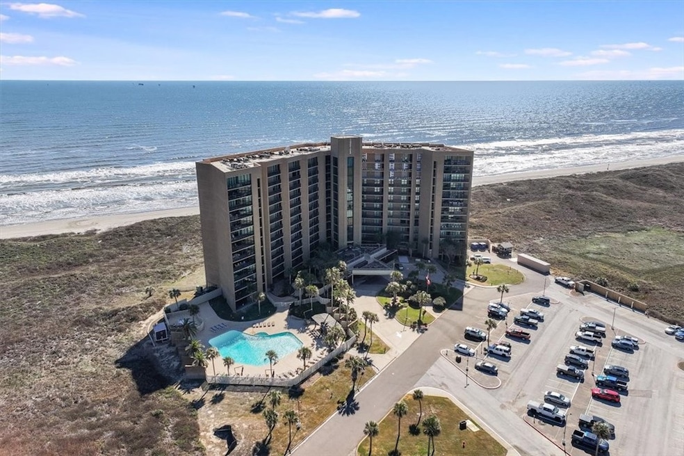 For Sale $949,000 • Co-Listing Agent