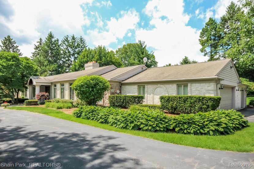 Stunning Bloomfield Hills Residence