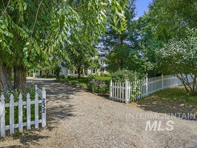 232 E Beacon Light Rd, Eagle, ID 83616 - photo 1