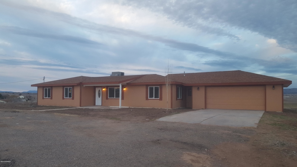 22520 N Malapai Ridge Rd, Paulden, AZ 86334 - photo 1