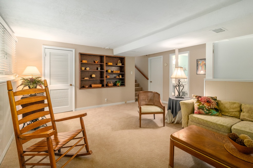 204 Sycamore Dr, Naperville, IL 60540 - photo 1